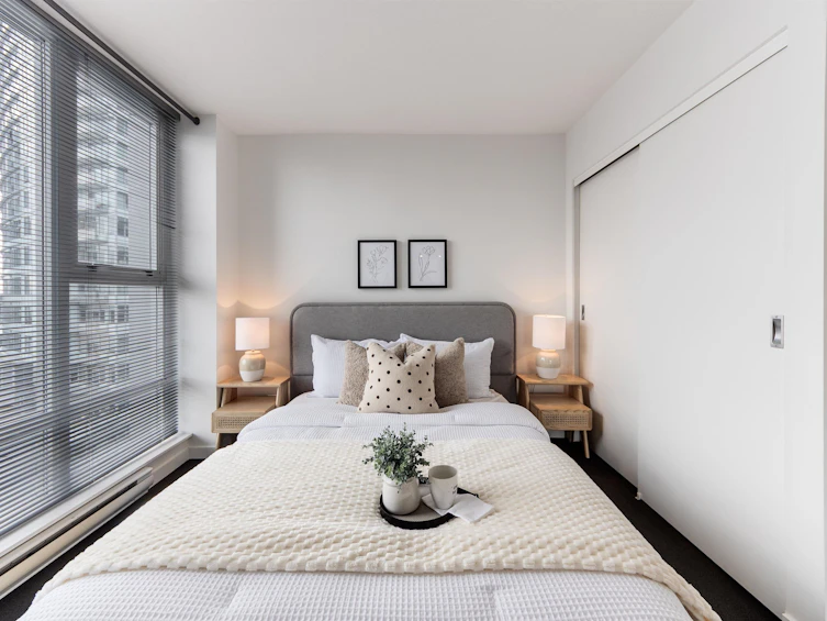 1202-131 Regiment Square, Vancouver, BC, V6B 1X6 - 13