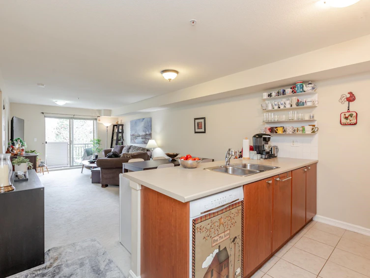 306-10092 148 Street, Surrey, BC, V3R 4G7 - 4