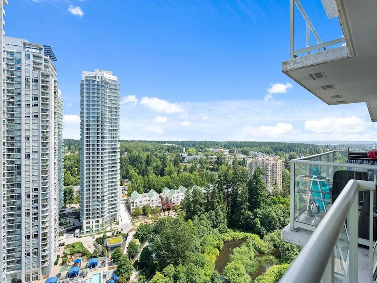 2402-9981 Whalley Boulevard, Surrey, BC, V3T 0G6 - 12