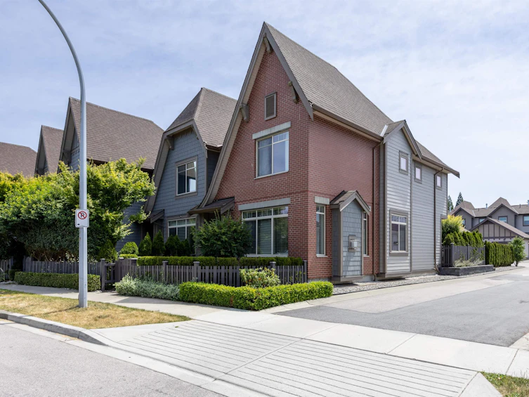 16428 24a Avenue, Surrey, BC, V3Z 0V8 - 2