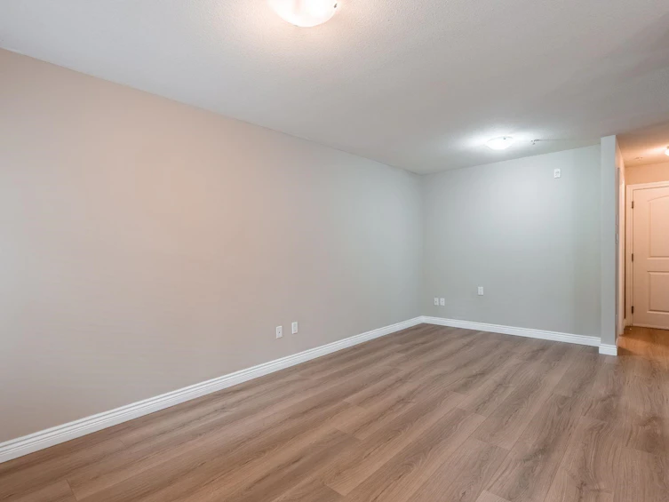 113-10289 133 Street, Surrey, BC, V3T 0B1 - 23