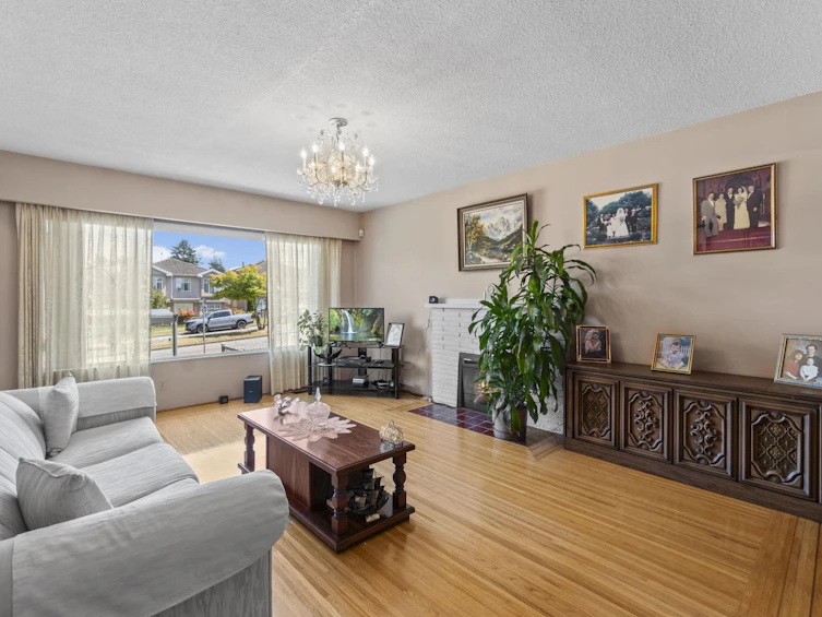 3421 Rupert Street, Vancouver, BC, V5M 3V8 - 4