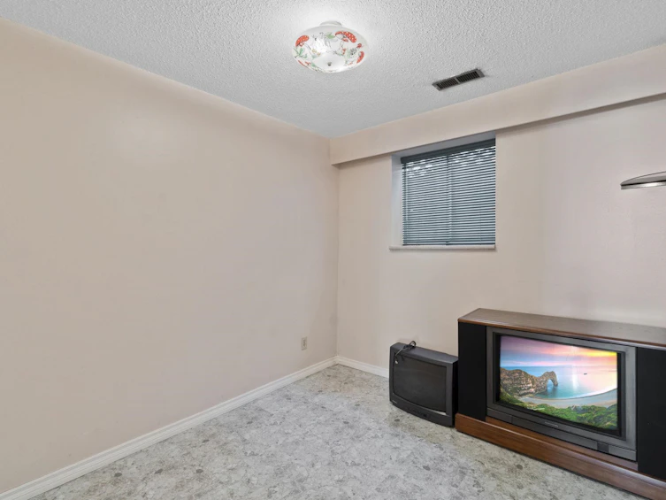 3421 Rupert Street, Vancouver, BC, V5M 3V8 - 22