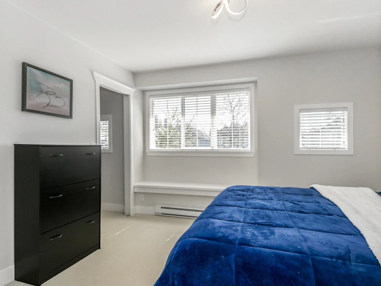 16587 60 Avenue, Surrey, BC, V3S 1S7 - 16