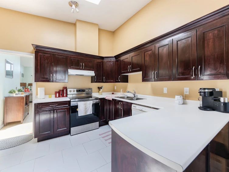 7457 16th Avenue, Burnaby, BC, V3N 1P2 - 7