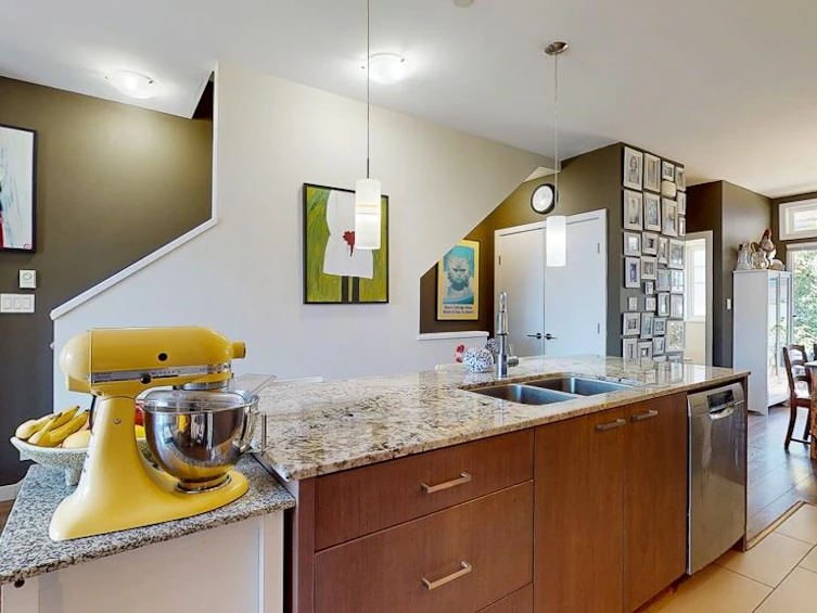 5992 Beachgate Lane, Sechelt, BC, V7Z 0S2 - 9