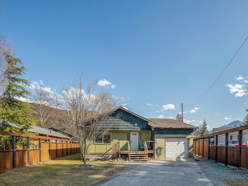 23 Bracken Parkway, Squamish BC