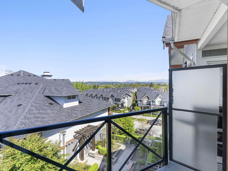 404-14605 Mcdougall Drive, Surrey, BC, V4P 0G7 - 23