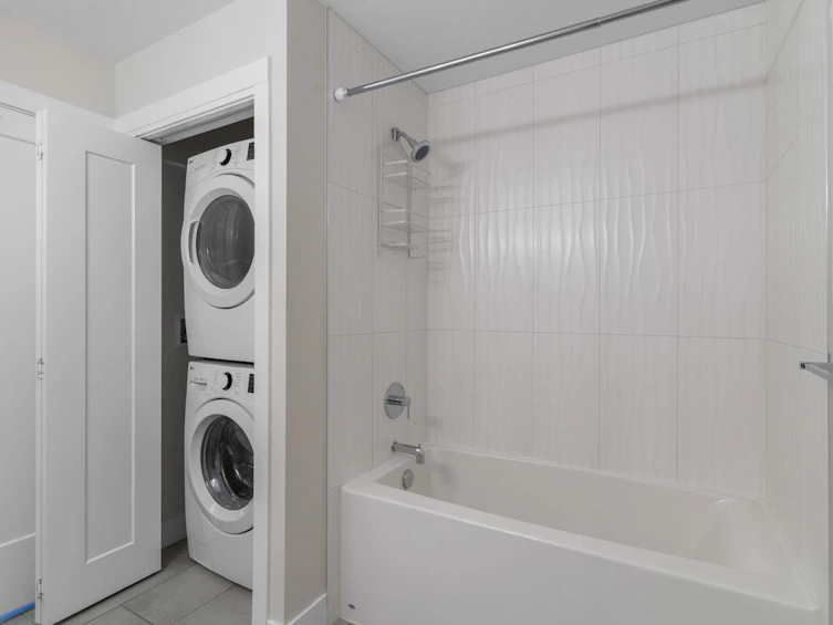 404-14605 Mcdougall Drive, Surrey, BC, V4P 0G7 - 20