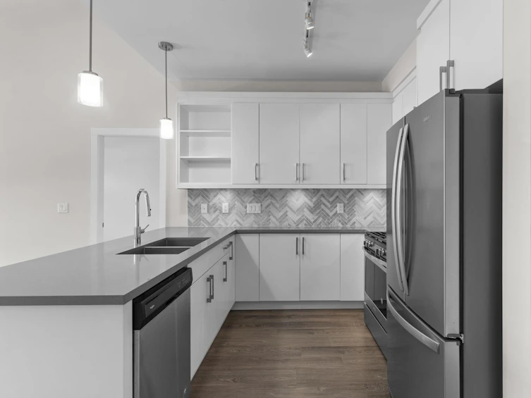 404-14605 Mcdougall Drive, Surrey, BC, V4P 0G7 - 9