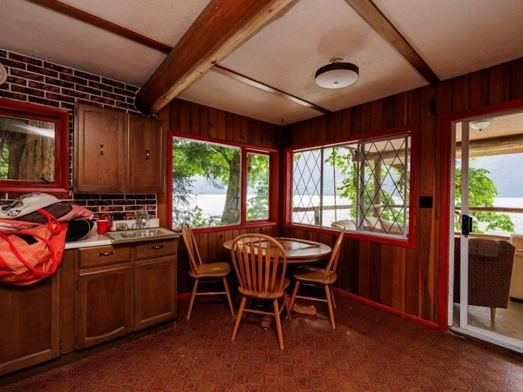 11 Johnson Bay, North Vancouver, BC - 9