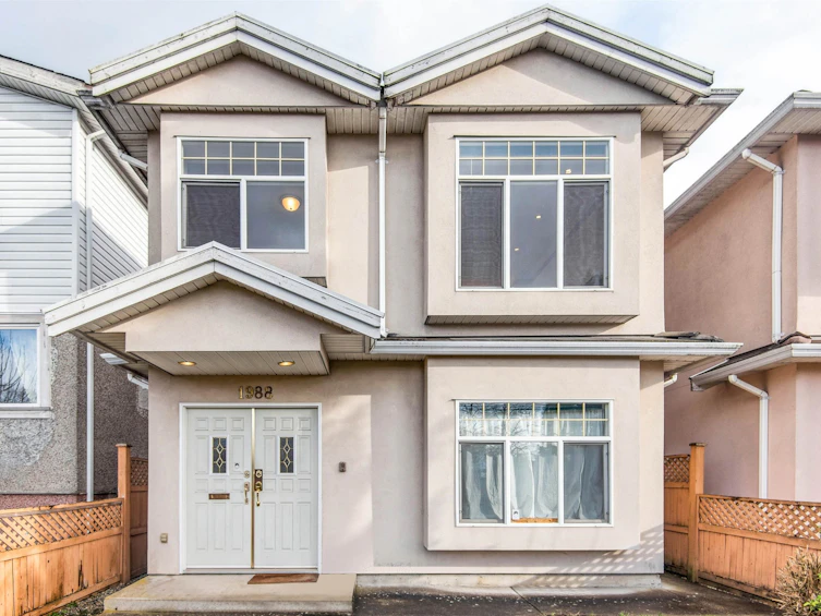 1988 Nanaimo Street, Vancouver, BC, V5N 5C3