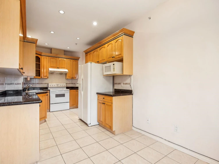 1988 Nanaimo Street, Vancouver, BC, V5N 5C3 - 11
