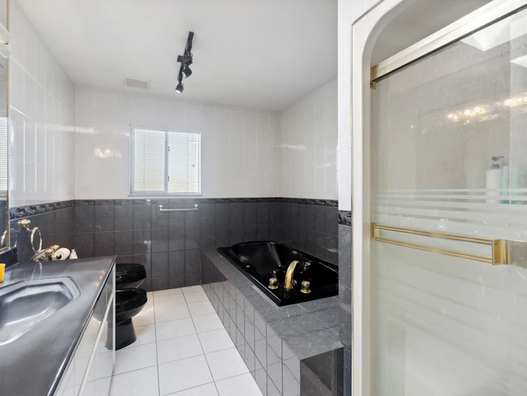 6908 Dawson Street, Vancouver, BC, V5S 2W3 - 18