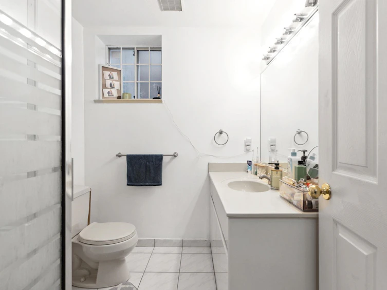6908 Dawson Street, Vancouver, BC, V5S 2W3 - 22
