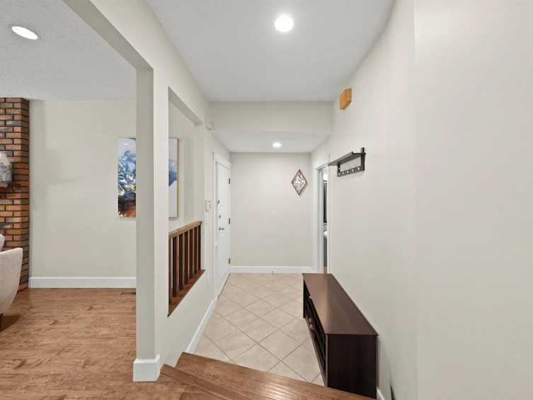 15081 92a Avenue, Surrey, BC, V3R 7A4 - 9