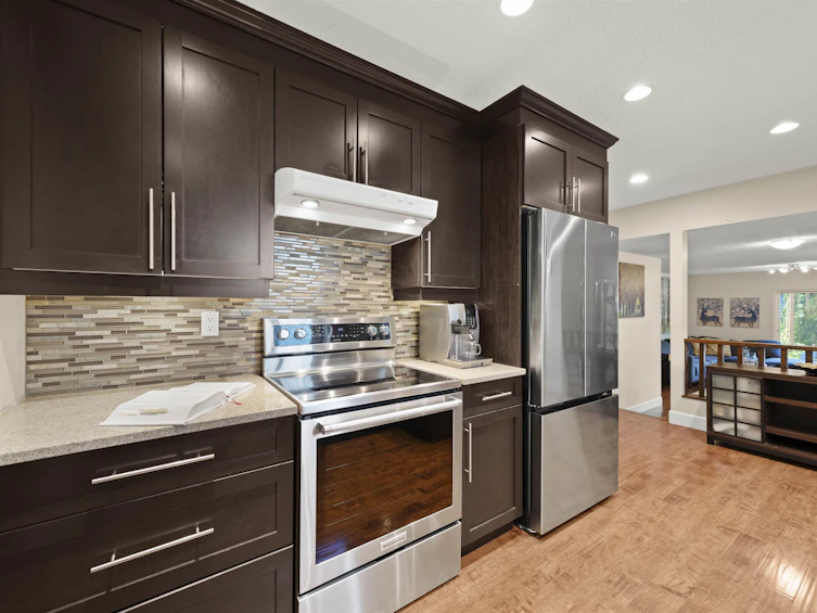 15081 92a Avenue, Surrey, BC, V3R 7A4 - 3