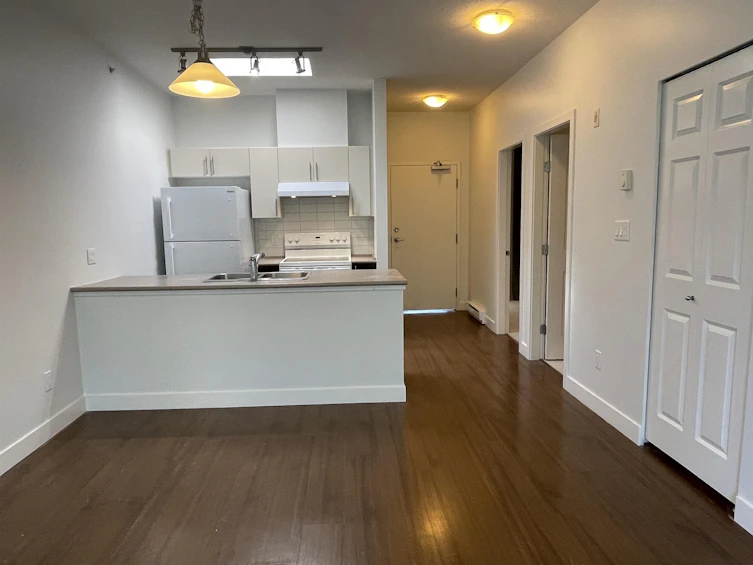 406-5692 Kings Road, Vancouver, BC, V6T 1K8 - 2