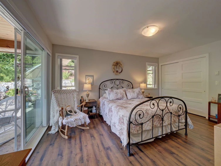 5859 Medusa Street, Sechelt, BC, V0N 3A3 - 31