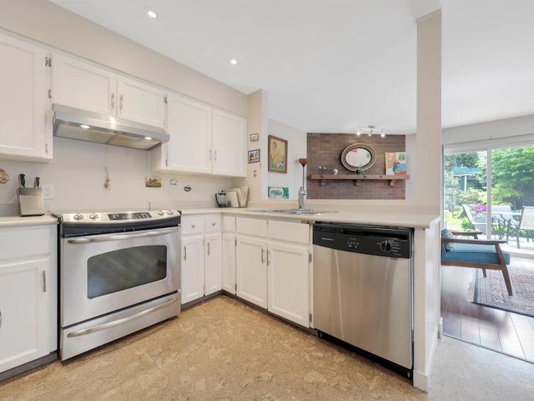 2118 W 14th Avenue, Vancouver, BC, V6K 2V7 - 15