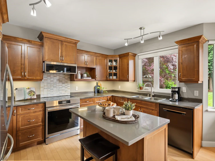 6088 184a Street, Surrey, BC, V3S 7P7 - 16