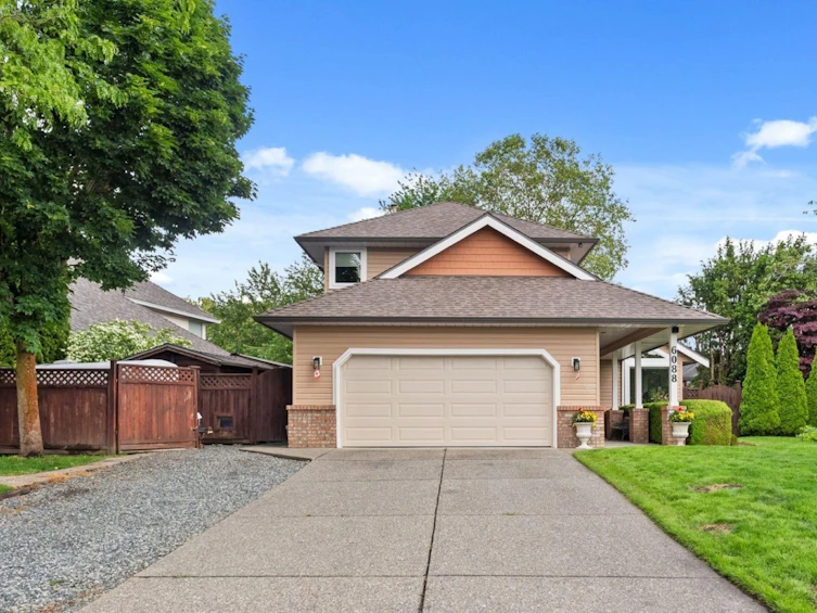 6088 184a Street, Surrey, BC, V3S 7P7 - 2