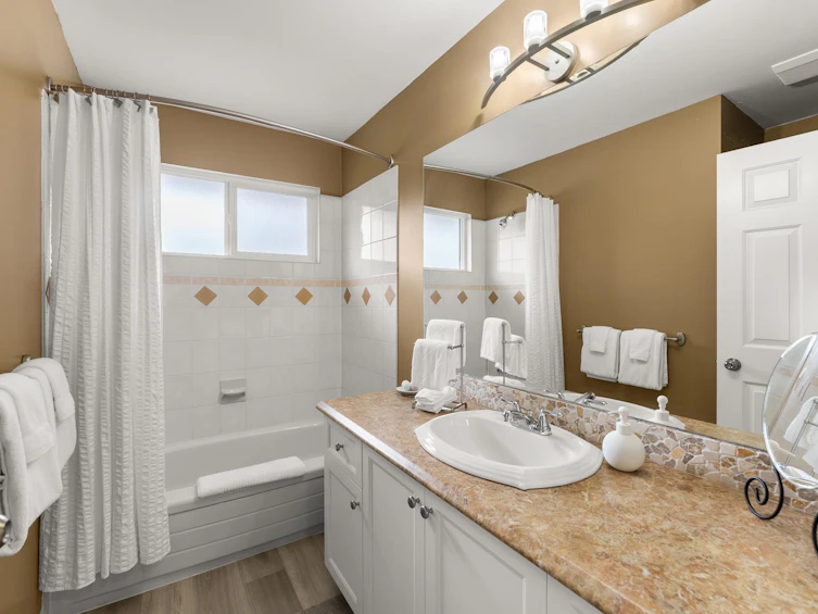 6088 184a Street, Surrey, BC, V3S 7P7 - 34