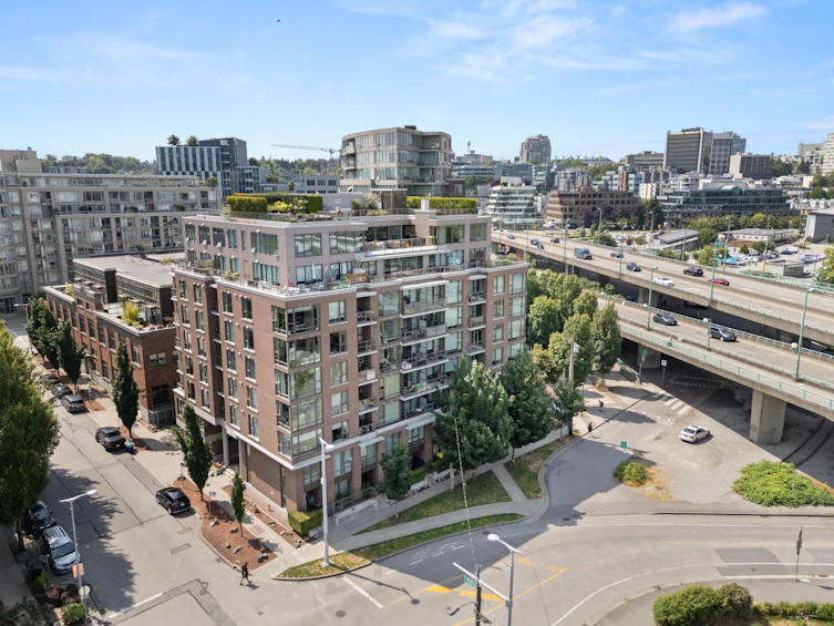 438 W 1st Avenue, Vancouver, BC, V5Y 3S9 - 4