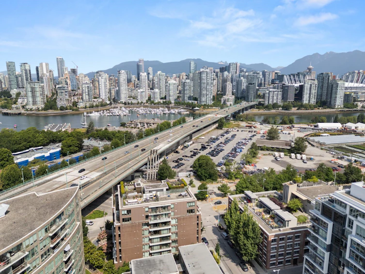 438 W 1st Avenue, Vancouver, BC, V5Y 3S9 - 3