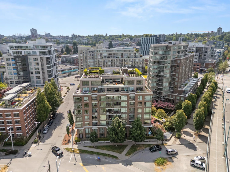 438 W 1st Avenue, Vancouver, BC, V5Y 3S9 - 2