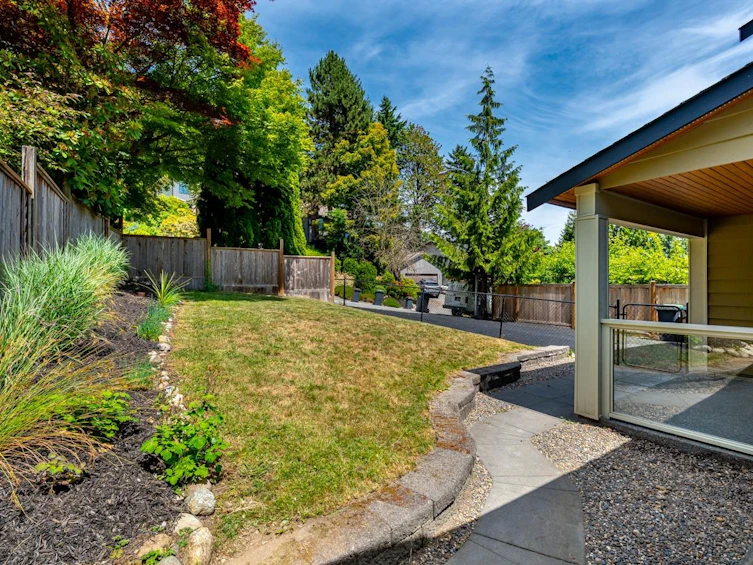 5 View Court, Port Moody, BC, V3H 3X3 - 2