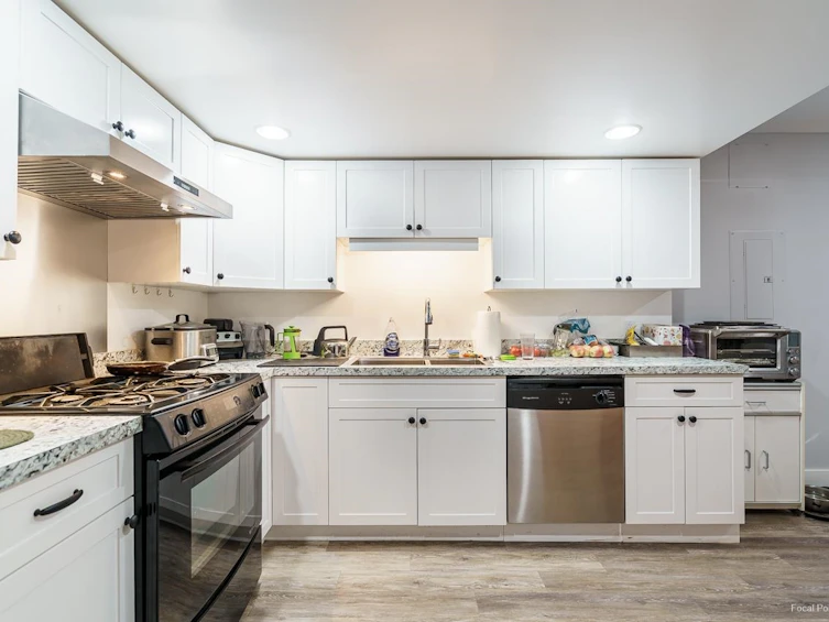 5 View Court, Port Moody, BC, V3H 3X3 - 33