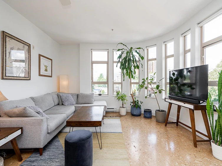 305-2828 Main Street, Vancouver, BC, V5T 3G2 - 2