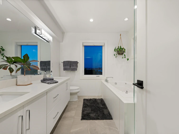 336 E Keith Road, North Vancouver, BC, V7L 1V7 - 22