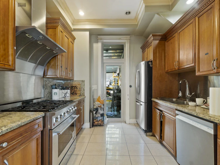 2523 Marr Creek Court, West Vancouver, BC, V7S 0A3 - 12