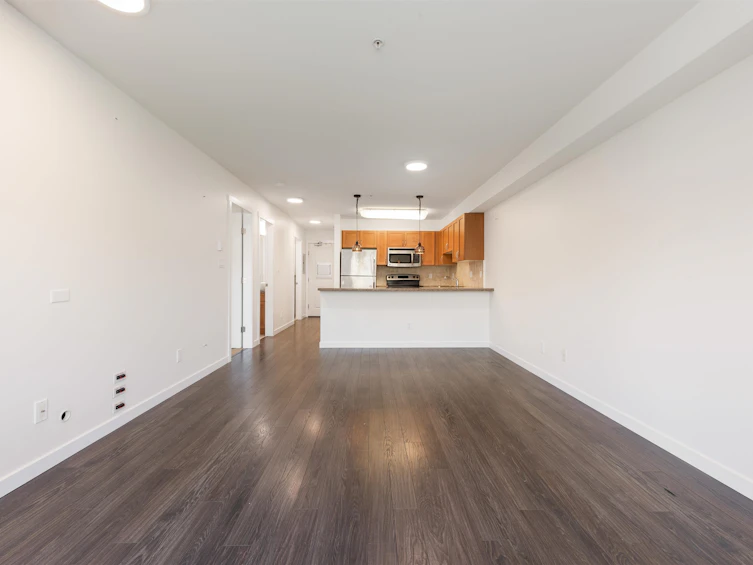 303-2373 Atkins Avenue, Port Coquitlam, BC, V3C 1Y7 - 3