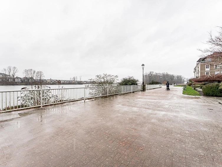 206-3 Renaissance Square, New Westminster, BC, V3M 6K4 - 31