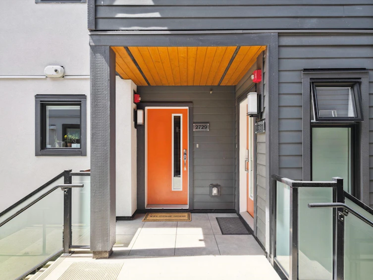 2729 Ward Street, Vancouver, BC, V5R 4S7 - 2