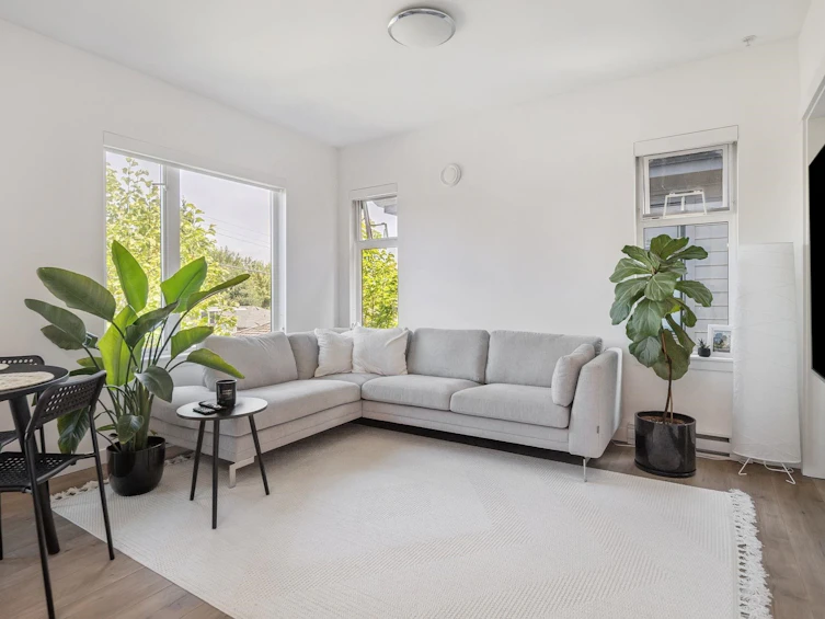 2729 Ward Street, Vancouver, BC, V5R 4S7 - 4