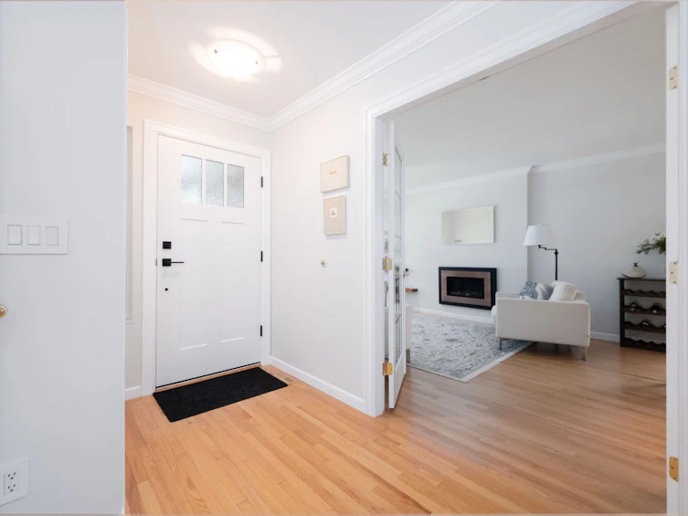 1504 Jubilee Court, North Vancouver, BC, V7G 2B9 - 4