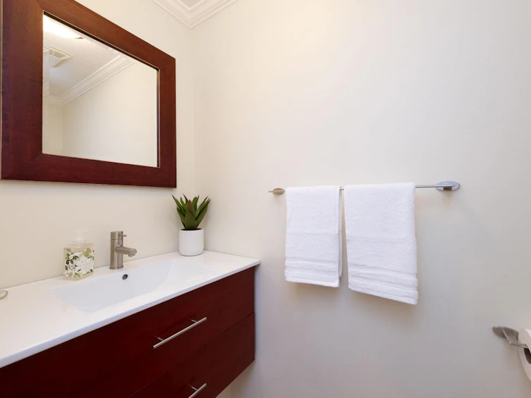 1504 Jubilee Court, North Vancouver, BC, V7G 2B9 - 29