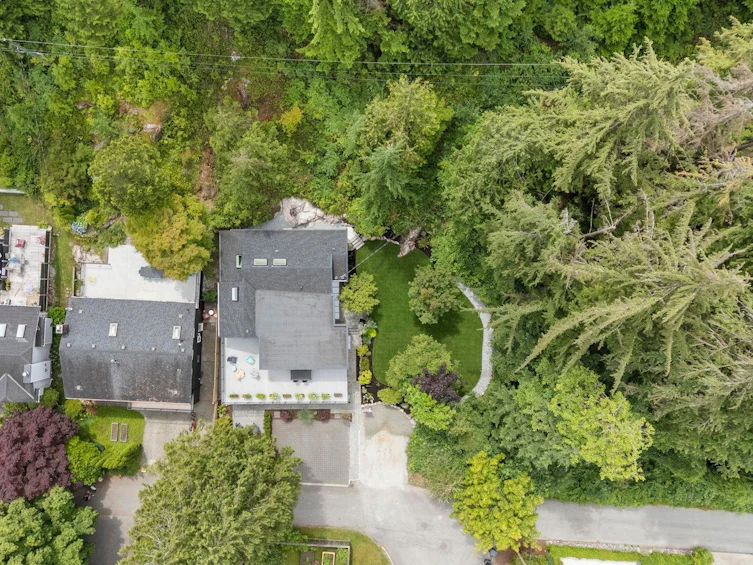 4507 Summerside Lane, North Vancouver, BC, V7G 1H4 - 38
