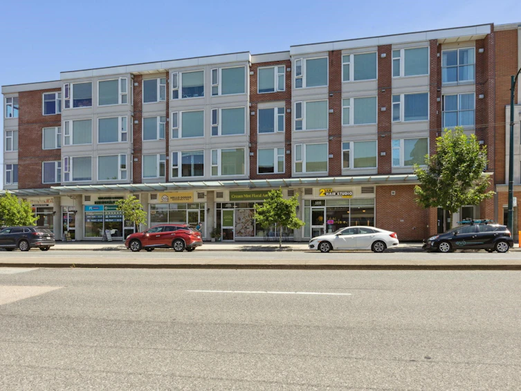 218-1838 Renfrew Street, Vancouver, BC, V5M 3H9 - 3