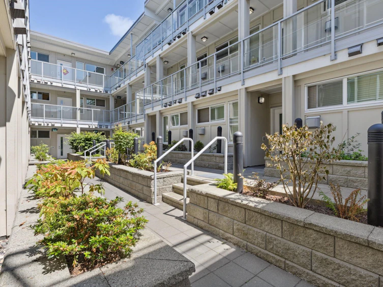 218-1838 Renfrew Street, Vancouver, BC, V5M 3H9 - 25