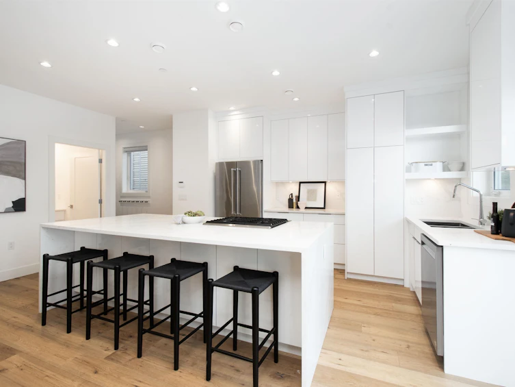 849 E 13th Avenue, Vancouver, BC, V5T 2L4 - 11