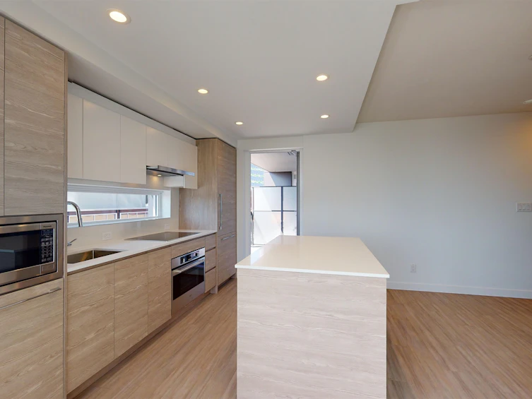 303-13655 Fraser Highway, Surrey, BC, V3T 0P8 - 9