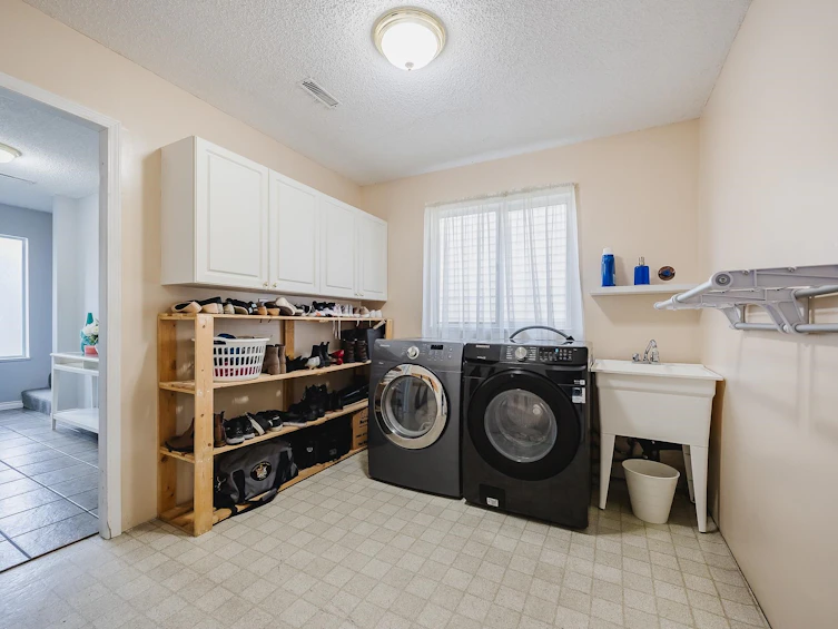 20492 Thorne Avenue, Maple Ridge, BC, V2X 8T8 - 21