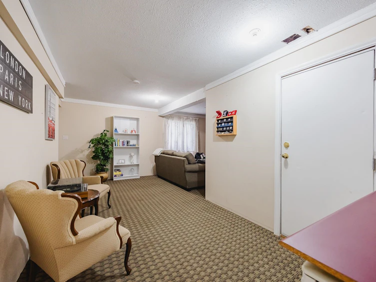 20492 Thorne Avenue, Maple Ridge, BC, V2X 8T8 - 22