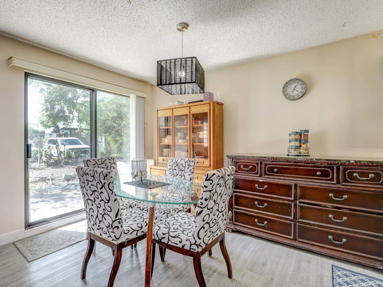 104-7119 133 Street, Surrey, BC, V3W 7Z6 - 7
