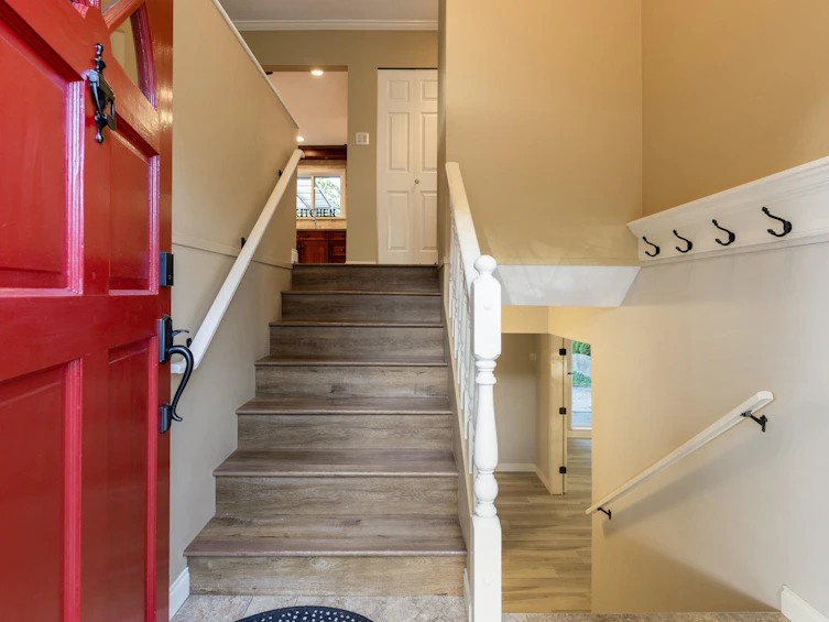 1550 Kent Street, Surrey, BC, V4B 4V2 - 3